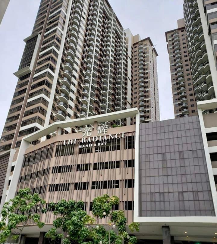 Le 10 The Radiance Manila Bay Aparthotel Pasay Exterior photo